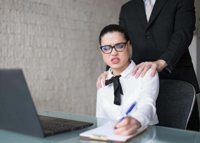 Sexuell trakasserier på jobbet
