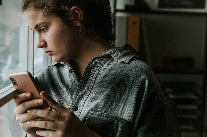 Gangguan makan (TCA) dan hubungan mereka dengan jejaring sosial di remaja