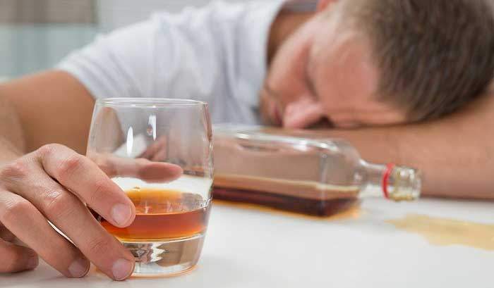 Alcohol consumption effects, risk and dependence