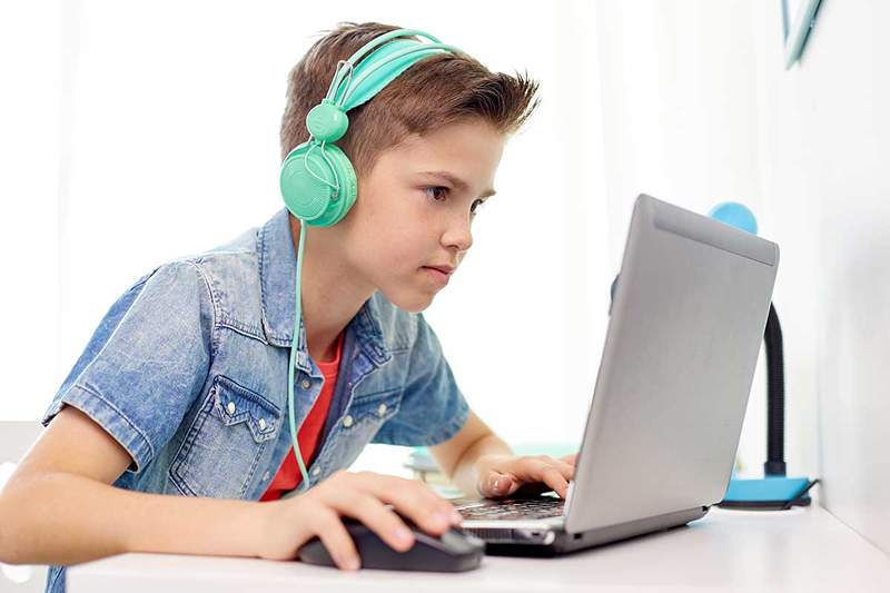 Maloljetnici ovisni o internetskoj igri